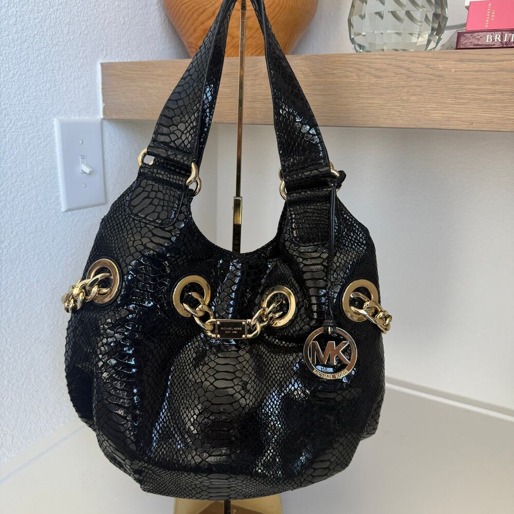 MICHAEL Michael Kors Snakeskin Patent Leather Shoulder Bag Black Gold Chain Glam